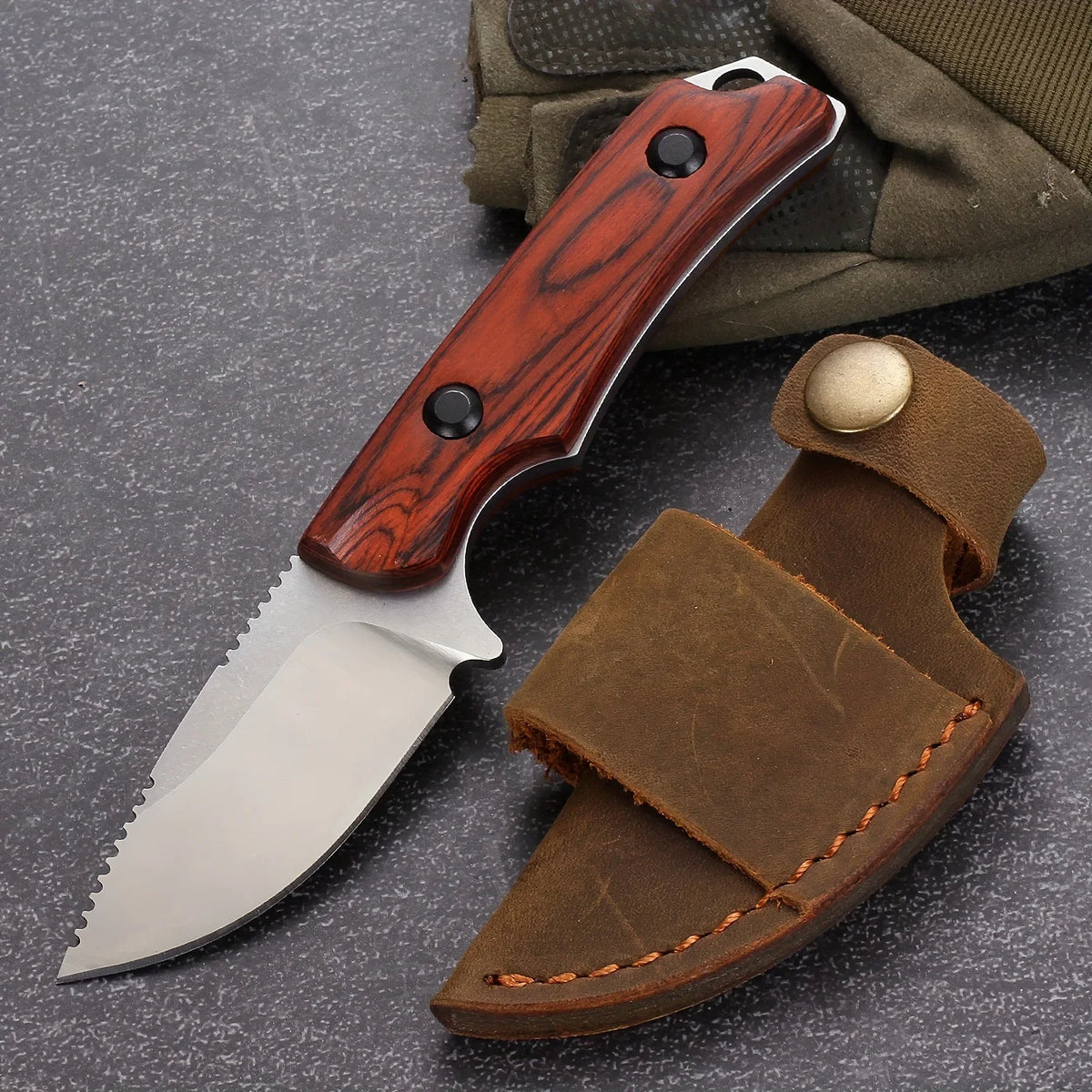 BM 15017 Hunt Hidden Canyon Hunter Fixed Knife 8Cr13Mov Blade Stabilized Wood Handle Outdoor Camping Knives with Cowhide Sheath