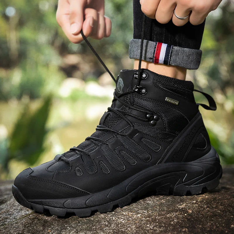 Mens Outdoor Hiking Boots Desert Combat Tactical Boots Male Winter Shoes Men Desert Ankle Boots Work Safety Shoes Big Size 39-46